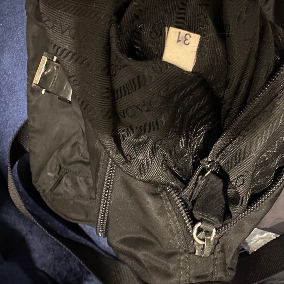AUTHENTIC Prada black, nylon Vela Sport handbag - Picture 5 of 9